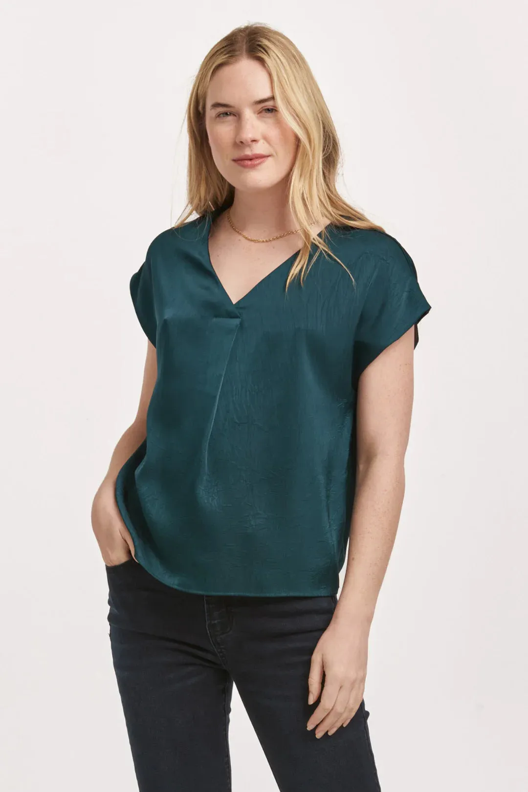 KRISTEN V NECK SHORT SLEEVE