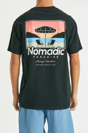 NOMADIC PARADISE Mens Vacation Relaxed Tee Shirt Jet Black